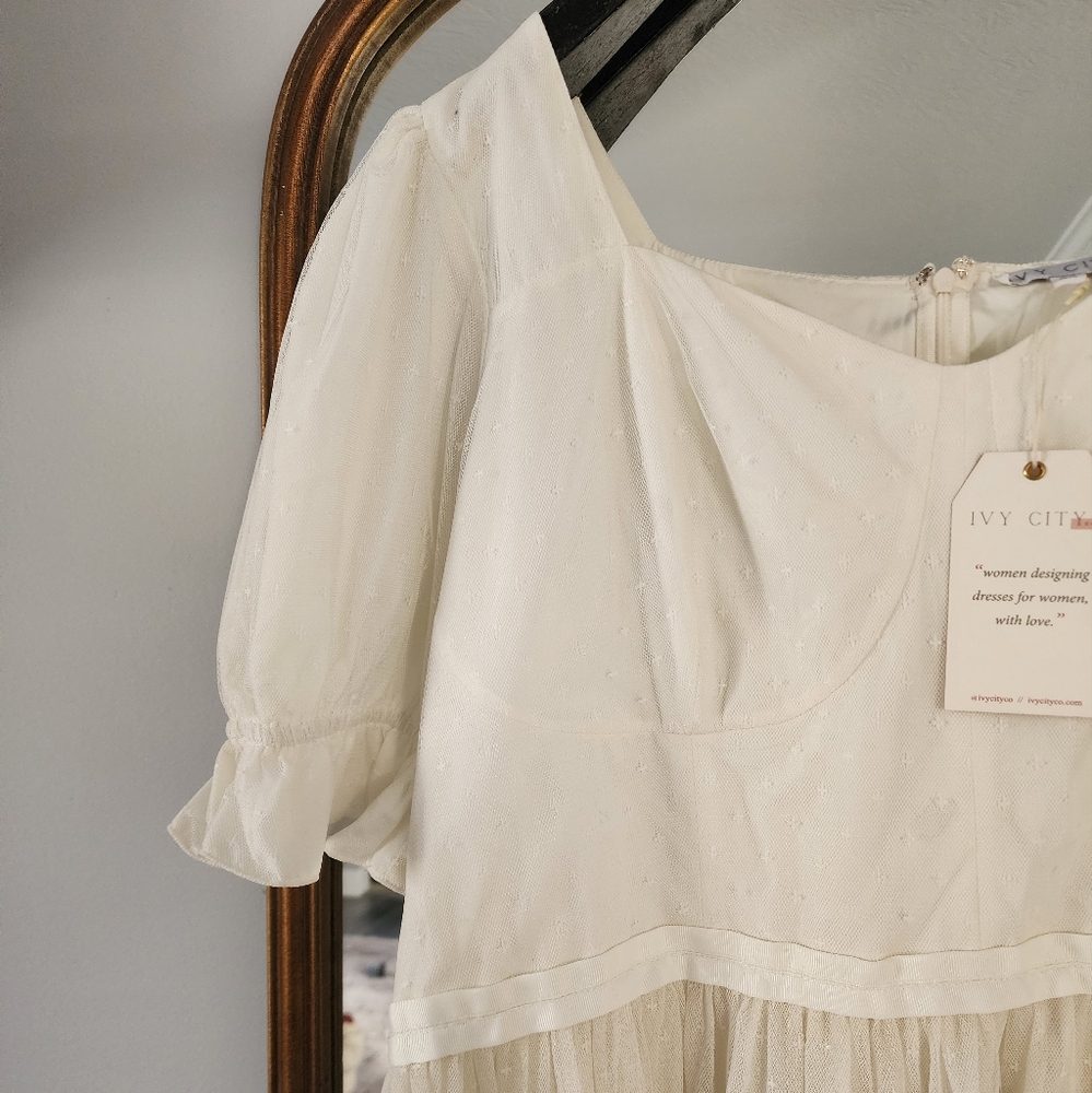 Ivy City Co Ballerina Dress In White - Picture 3 of 9